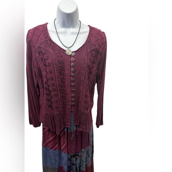 NWT.  Sacred Threads Onesize Blouse 224652/1.  BL/RD1 - Picture 1 of 3